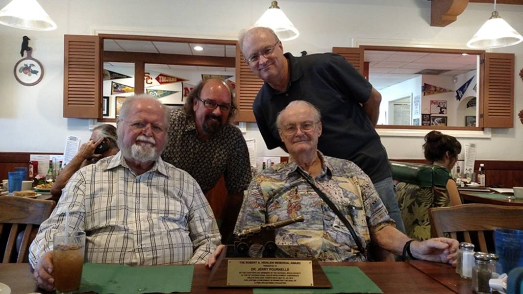 From left to right: Larry Niven, Dave Dressler, Alex and Jerry Pournelle at the Four 'n 20 in West LA