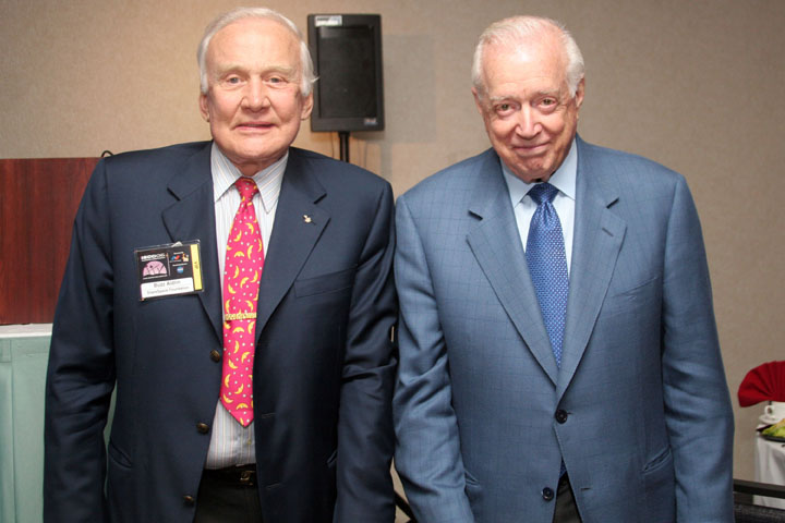 Buzz Aldrin and Hugh Downs Pose at 2006 International Space Development Conference