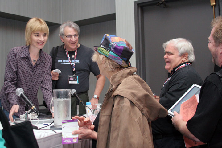 Elaine Walker of Zia and fans at 2006 International Space Development Conference