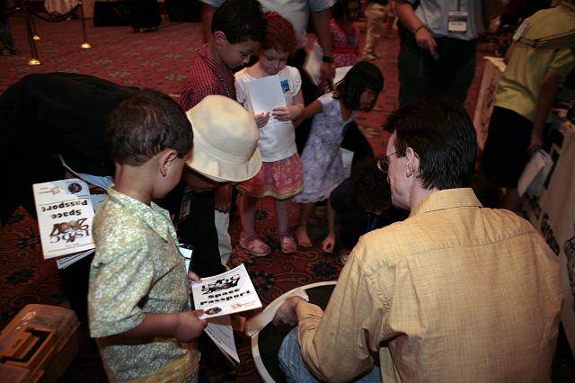 2007 isdc kids playing with robots 1