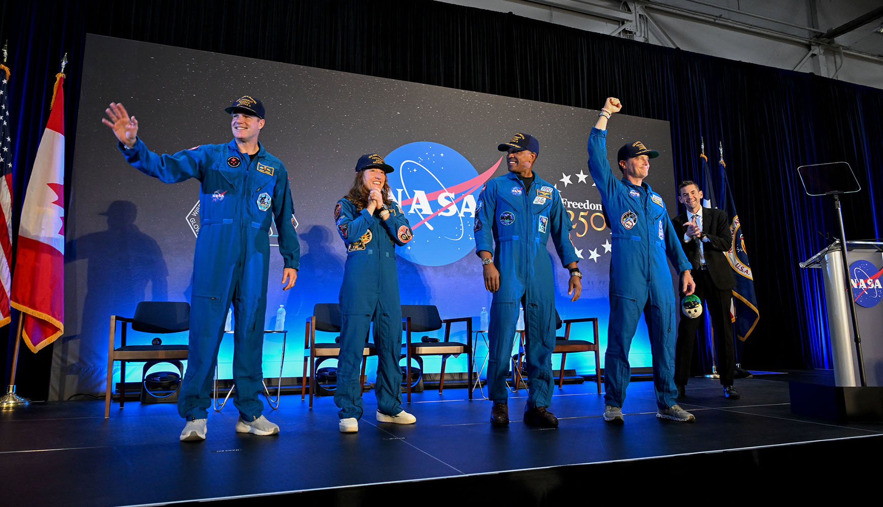 Astronauts return to Houston