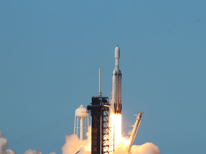 Falcon Heavy GOES U liftoff