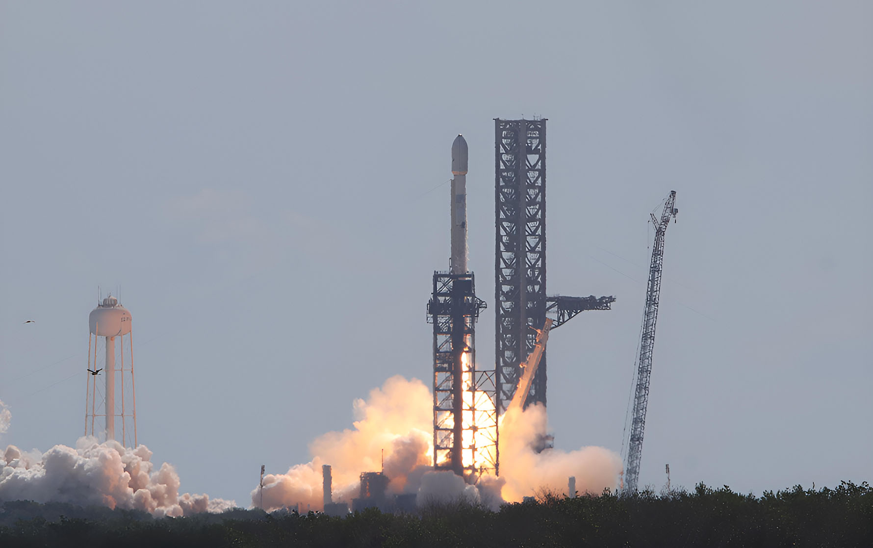Falcon Heavy Liftoff