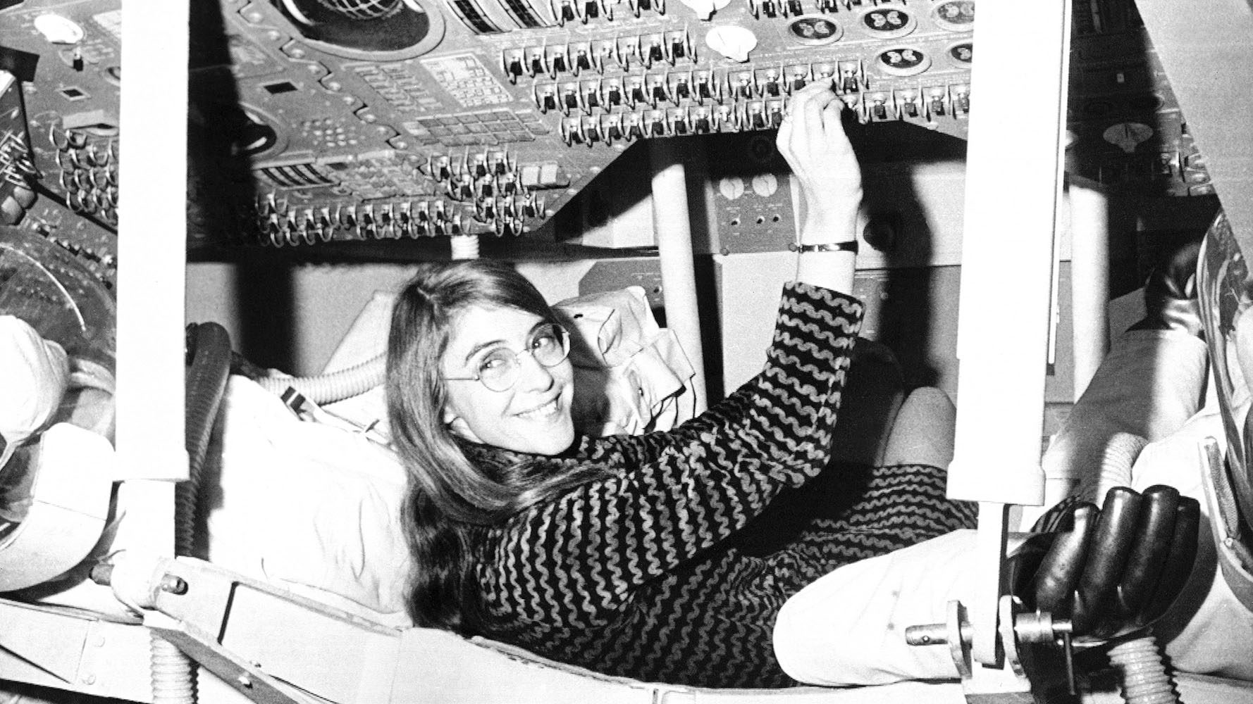 Margaret Hamilton in Apollo simulator